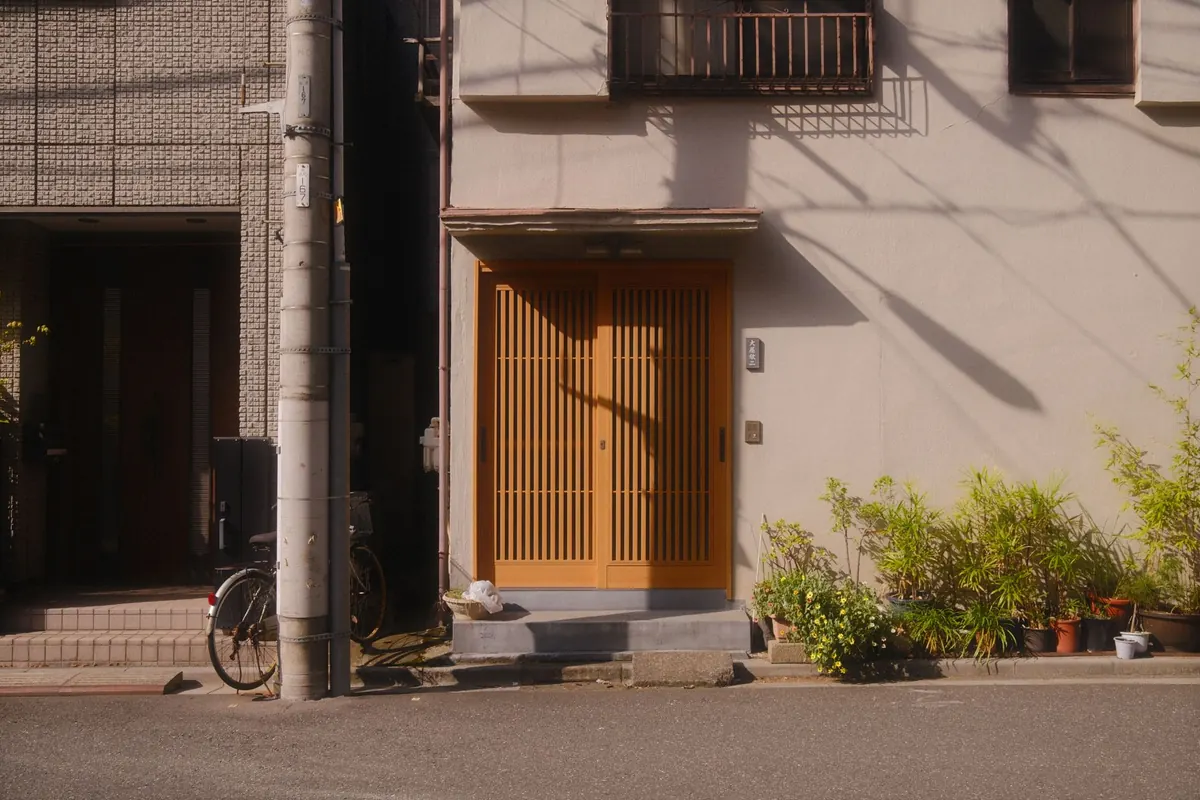 自転車を置ける広い土間のある玄関